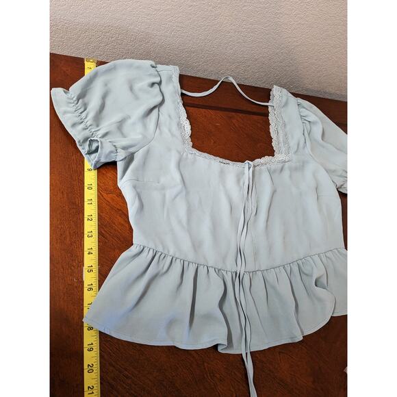 Forever 21 Peplum Blouse L Blue Gray Lace Cutout Keyhole Ruffled Neck Tie Square - Picture 6 of 11